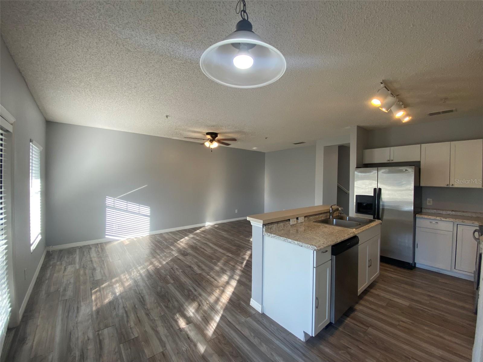 CYPRESS LAKES TWNHMS PH 2 UNIT 2 - Residential Lease
