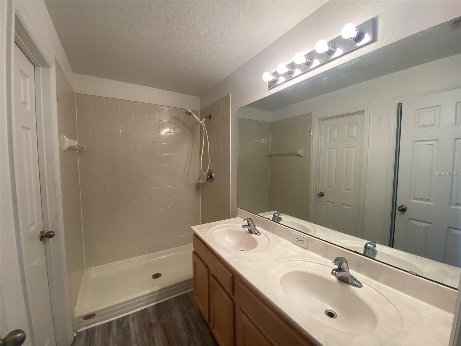 CYPRESS LAKES TWNHMS PH 2 UNIT 2 - Residential Lease