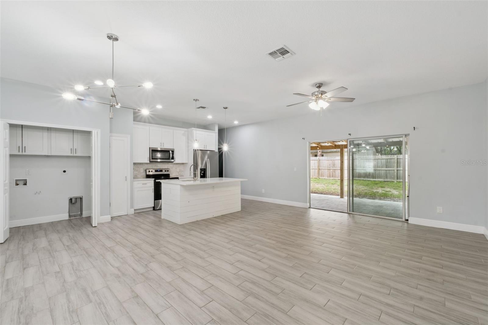 WEST HIGHLANDS - Residential