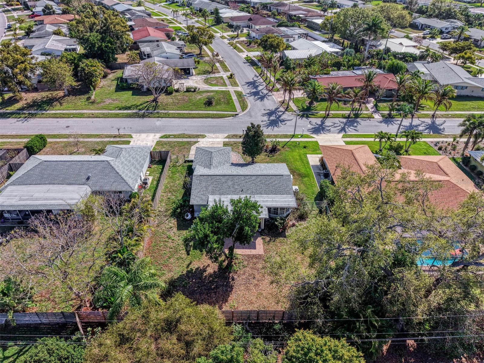 GULF GATE - Residential