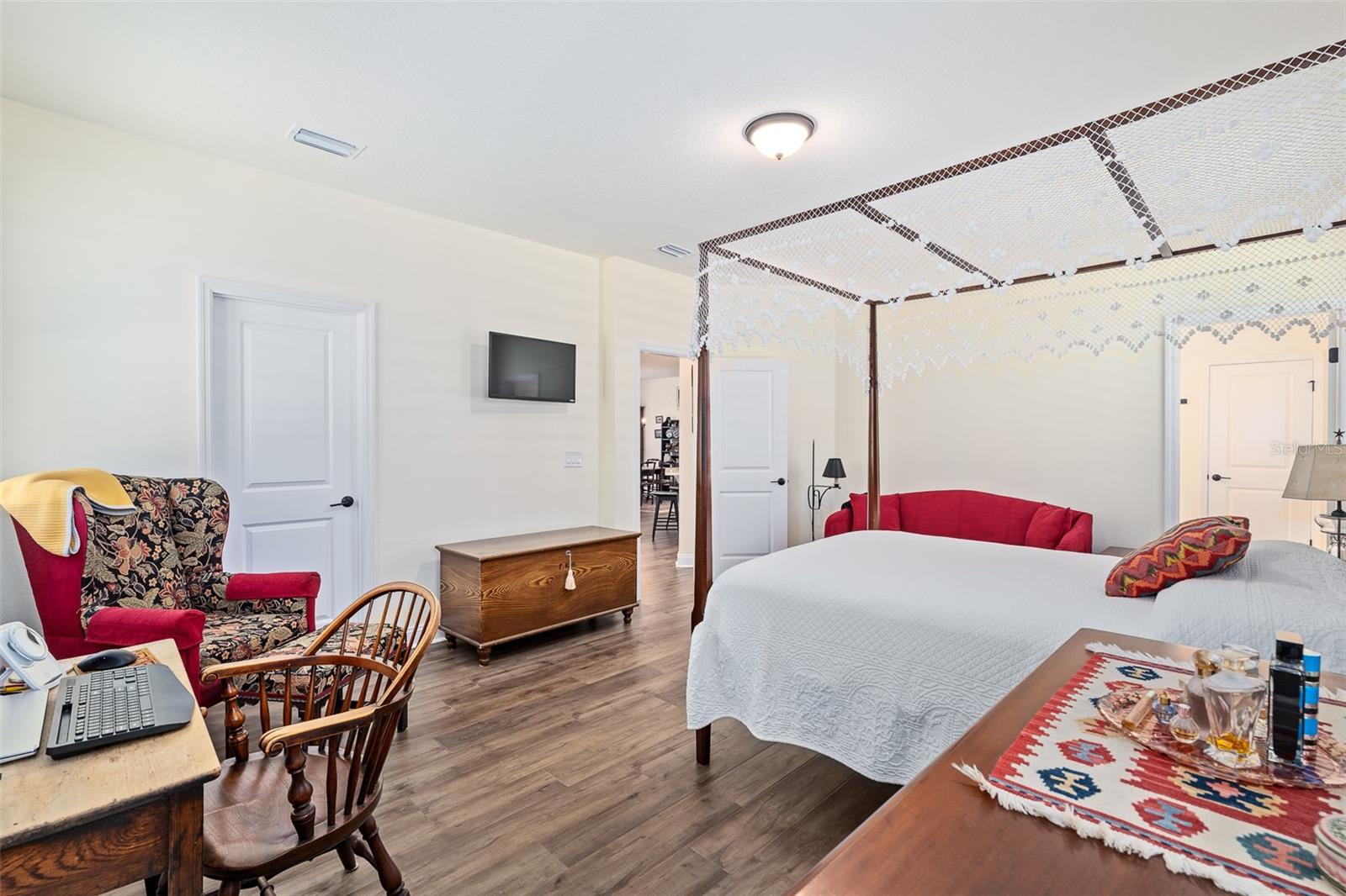 BEACH PARK VILLAGE - Residential