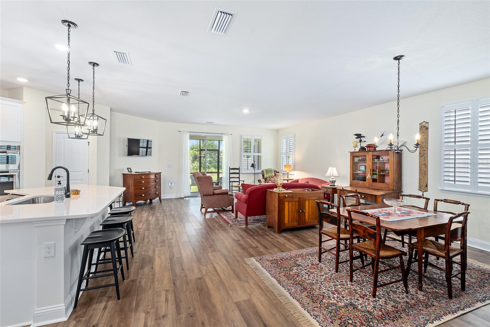 BEACH PARK VILLAGE - Residential
