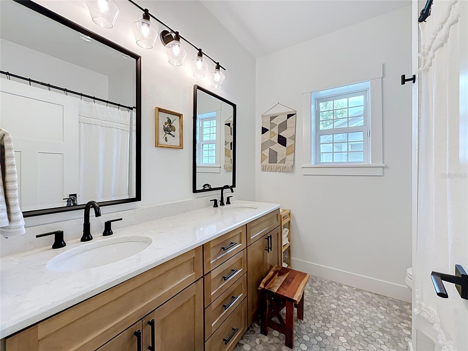 MOUNT DORA DONNELLY VILLAGE - Residential