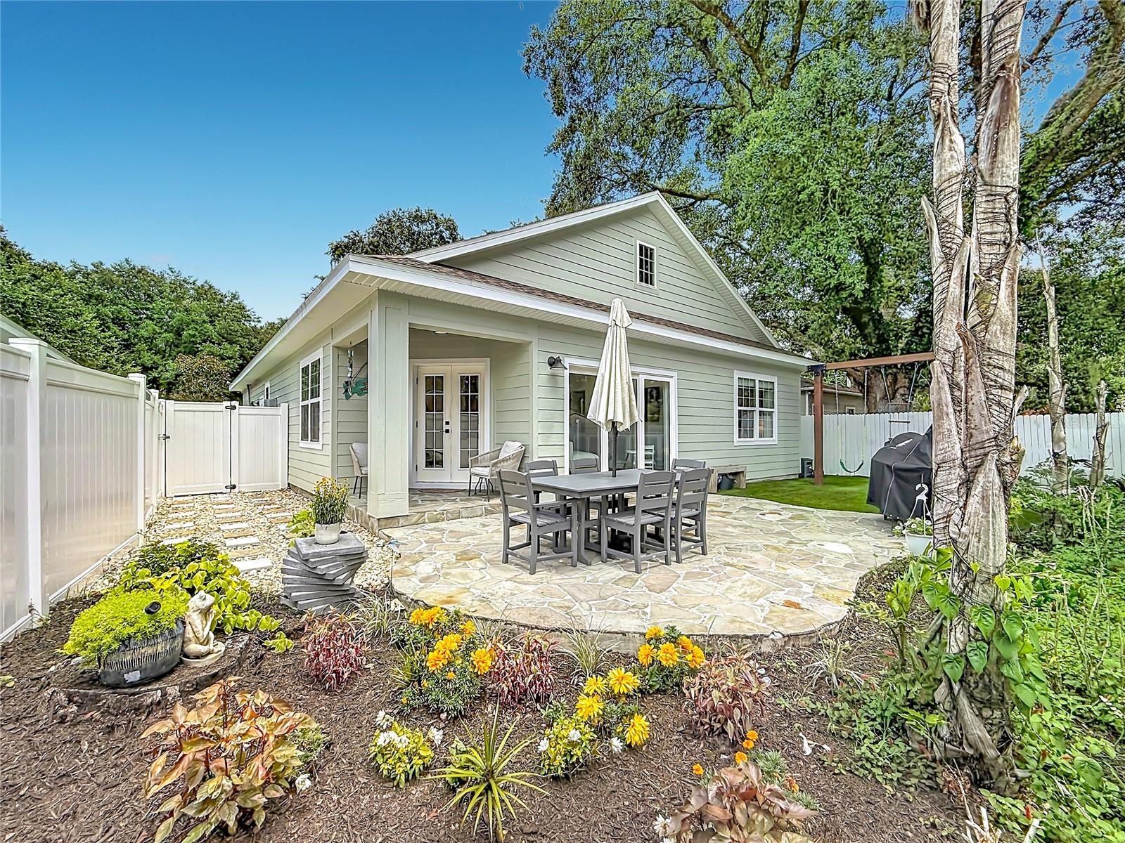 MOUNT DORA DONNELLY VILLAGE - Residential