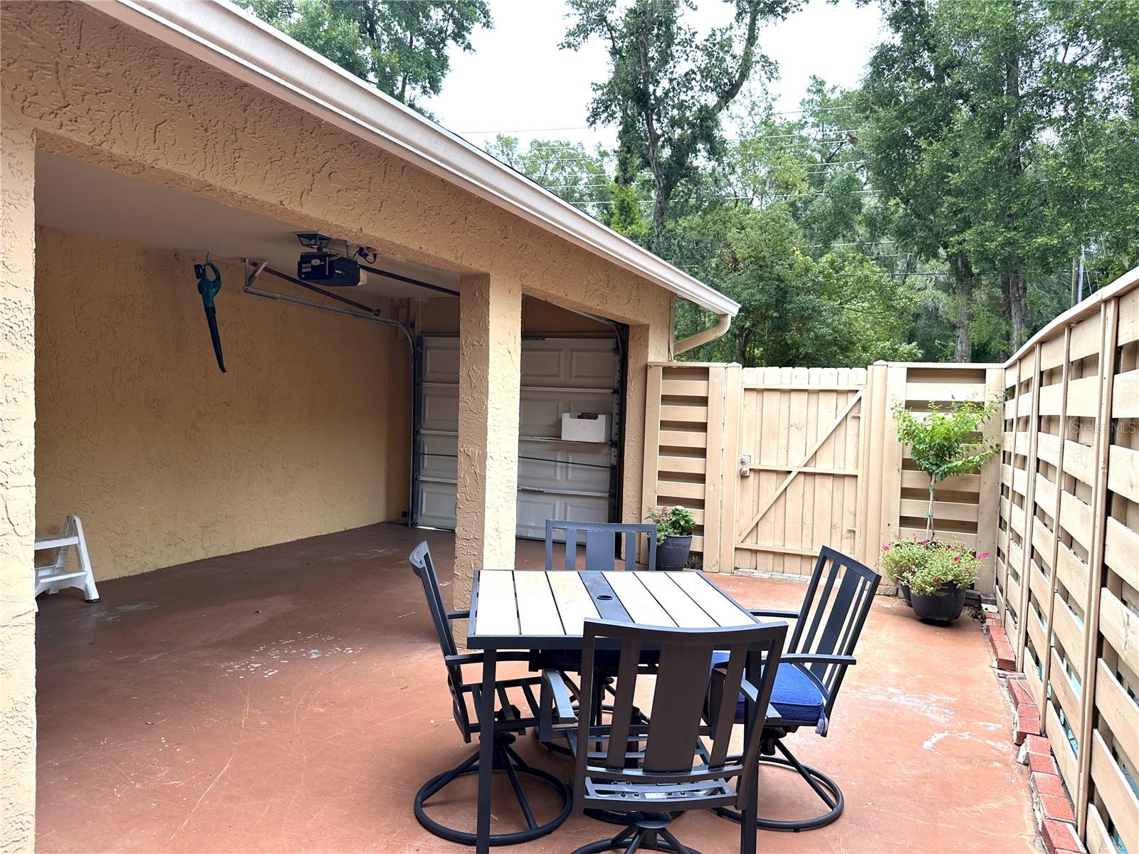 PARK LAKE TWNHS - Residential