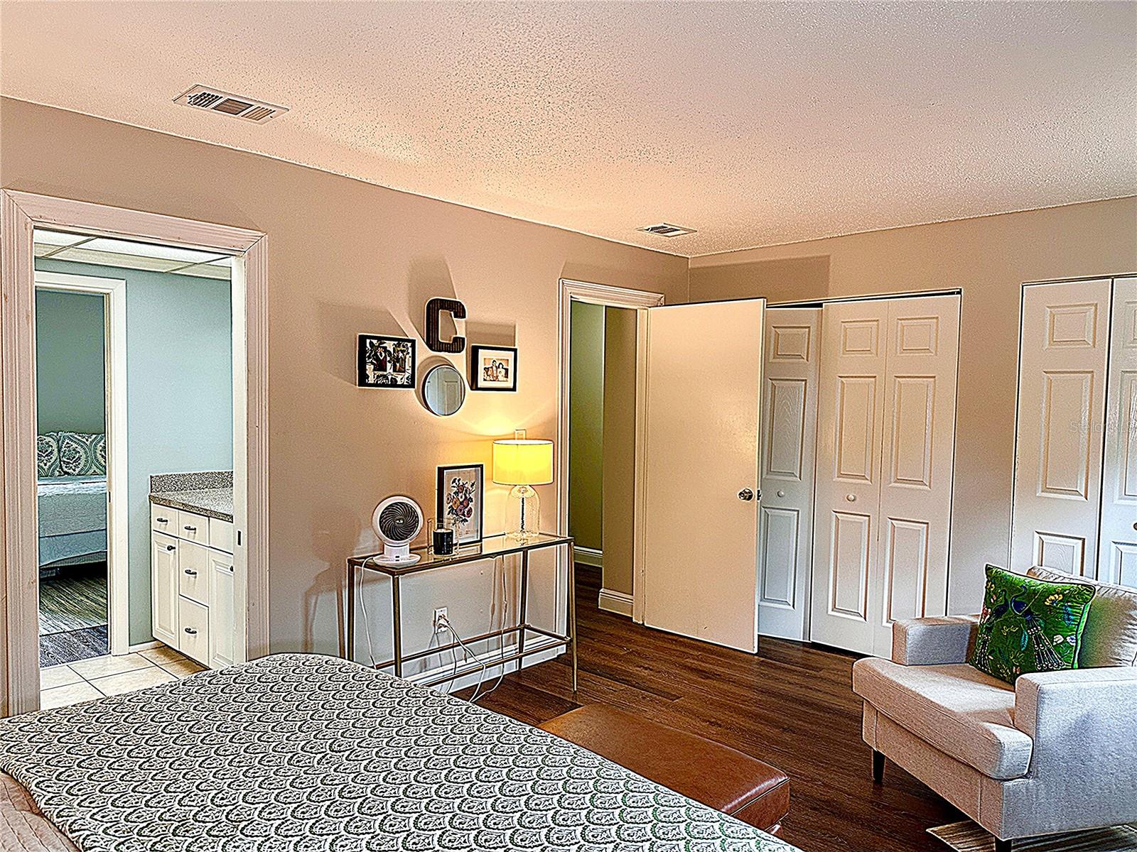 PARK LAKE TWNHS - Residential