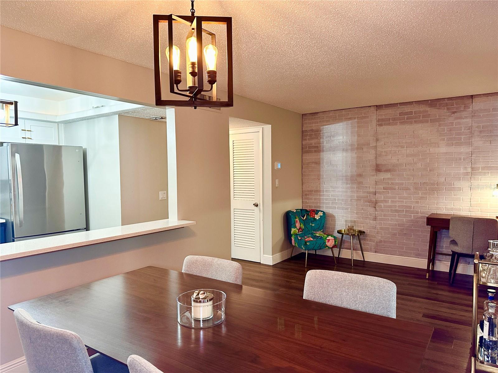 PARK LAKE TWNHS - Residential