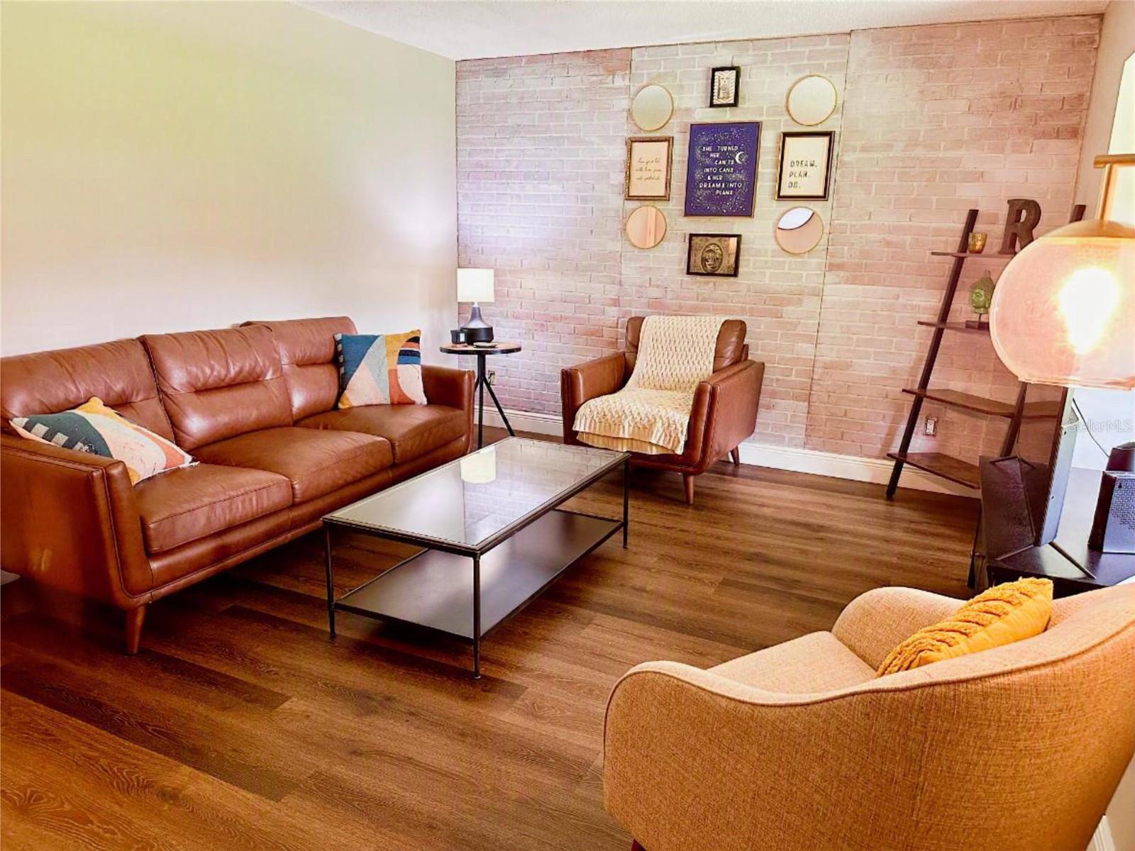 PARK LAKE TWNHS - Residential