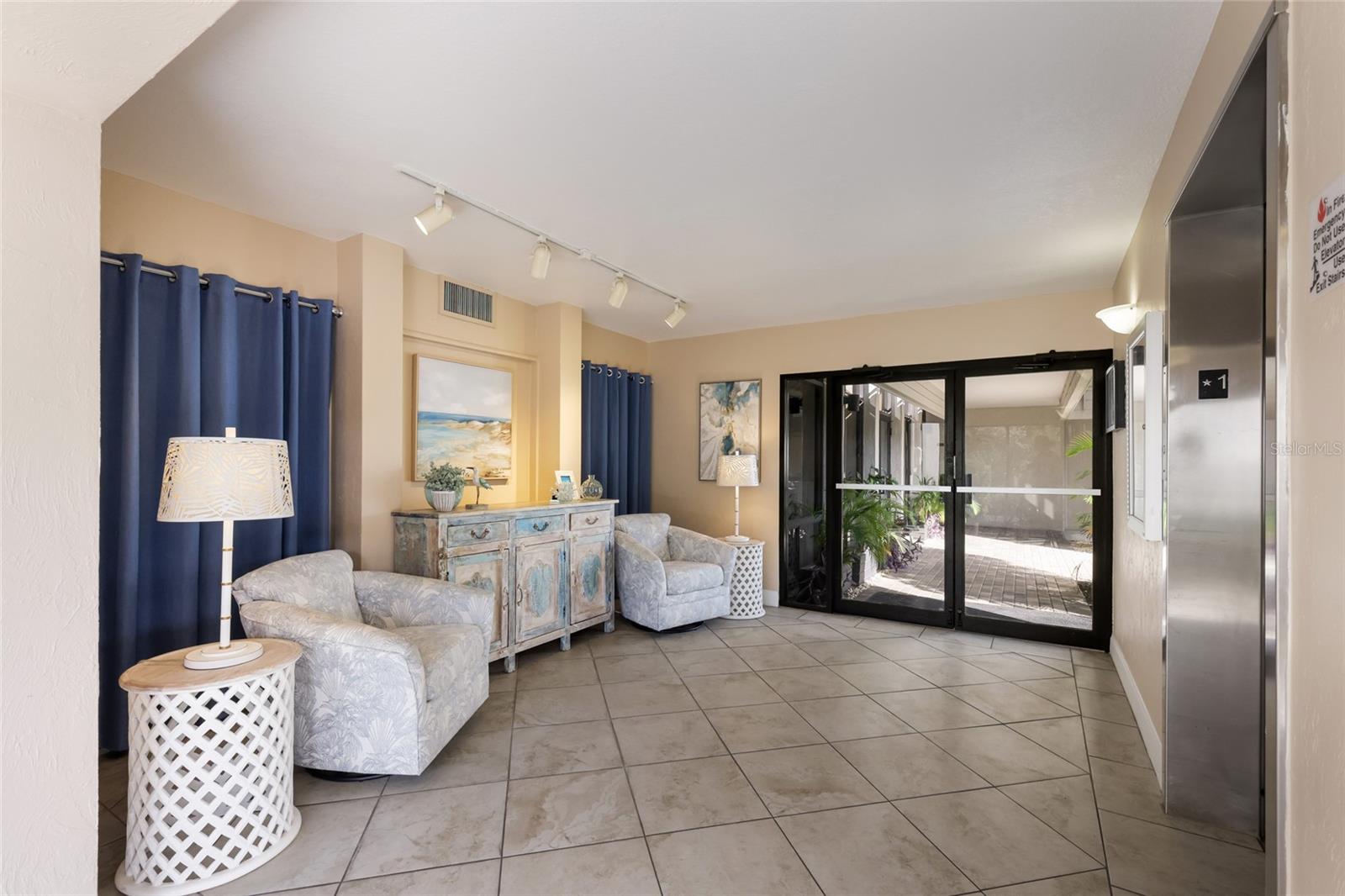 THE SHORE - Residential