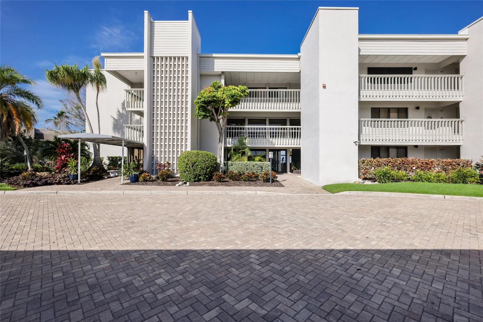 THE SHORE - Residential
