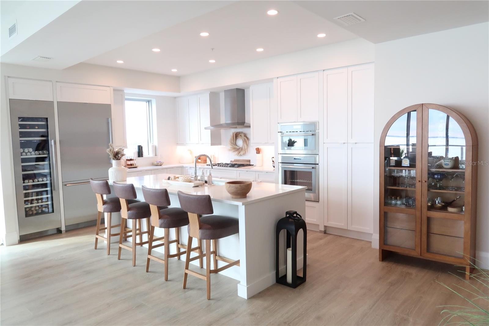 ALTURA BAYSHORE - Residential