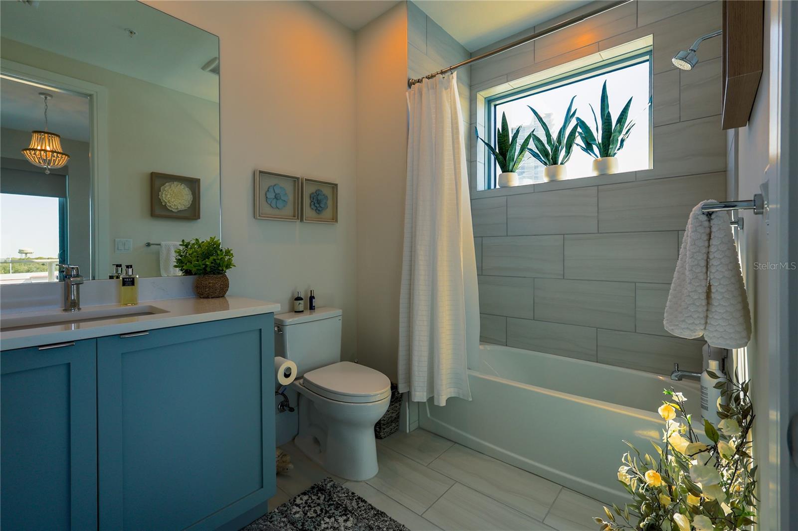 ALTURA BAYSHORE - Residential