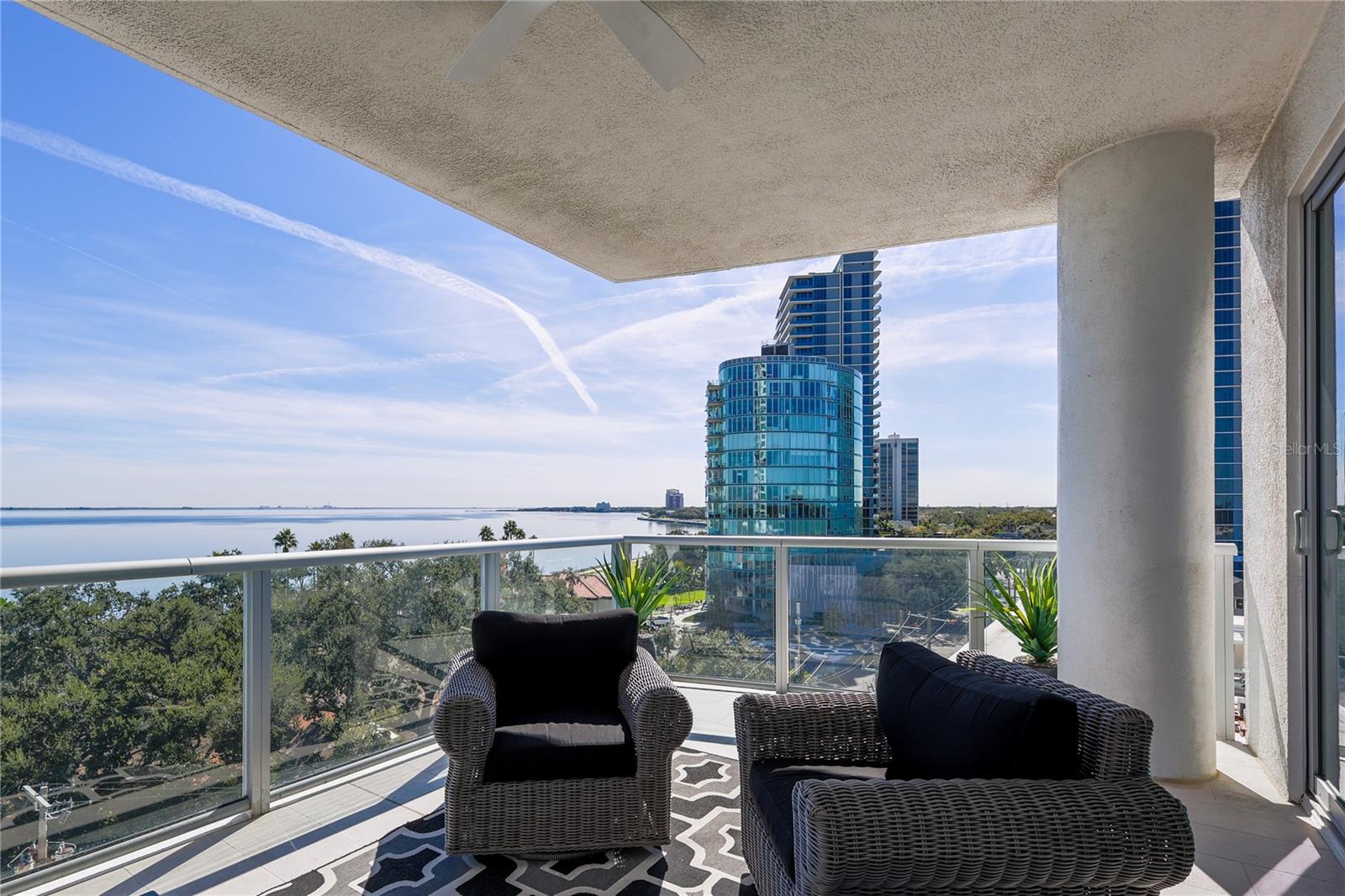 ALTURA BAYSHORE - Residential