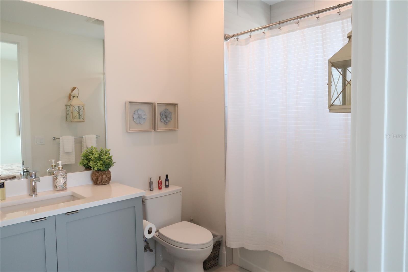 ALTURA BAYSHORE - Residential