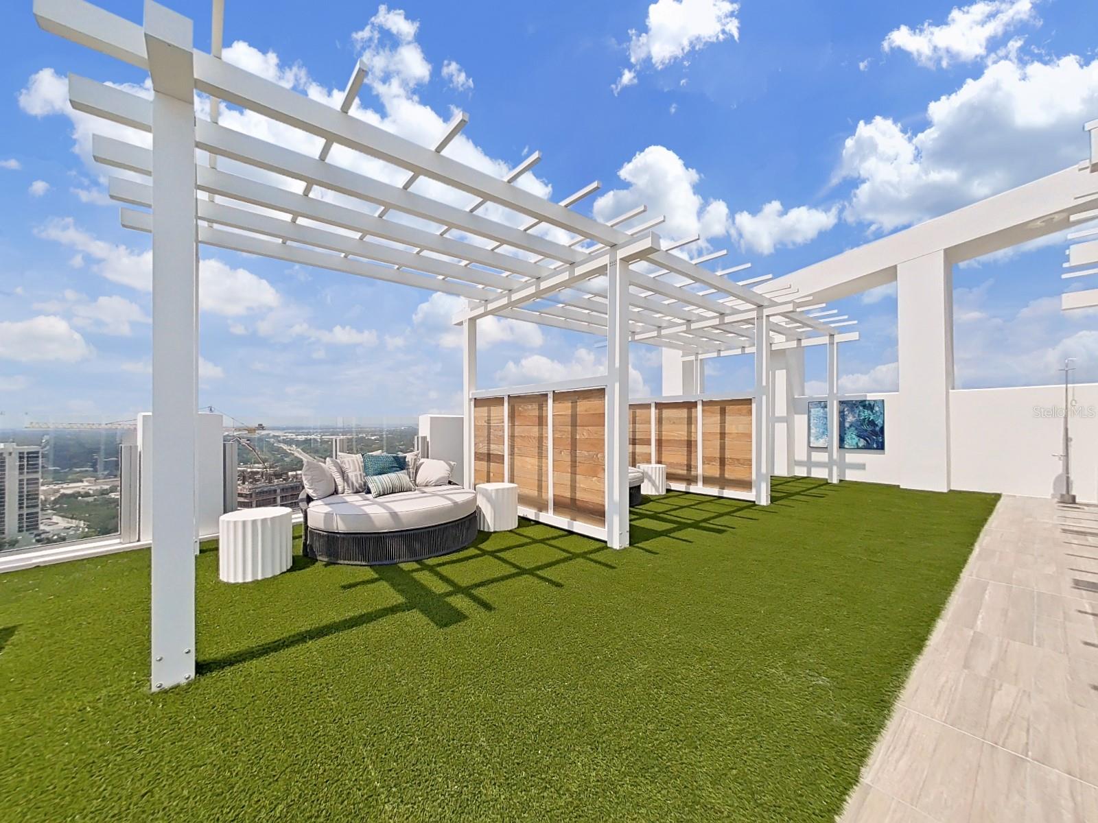ALTURA BAYSHORE - Residential