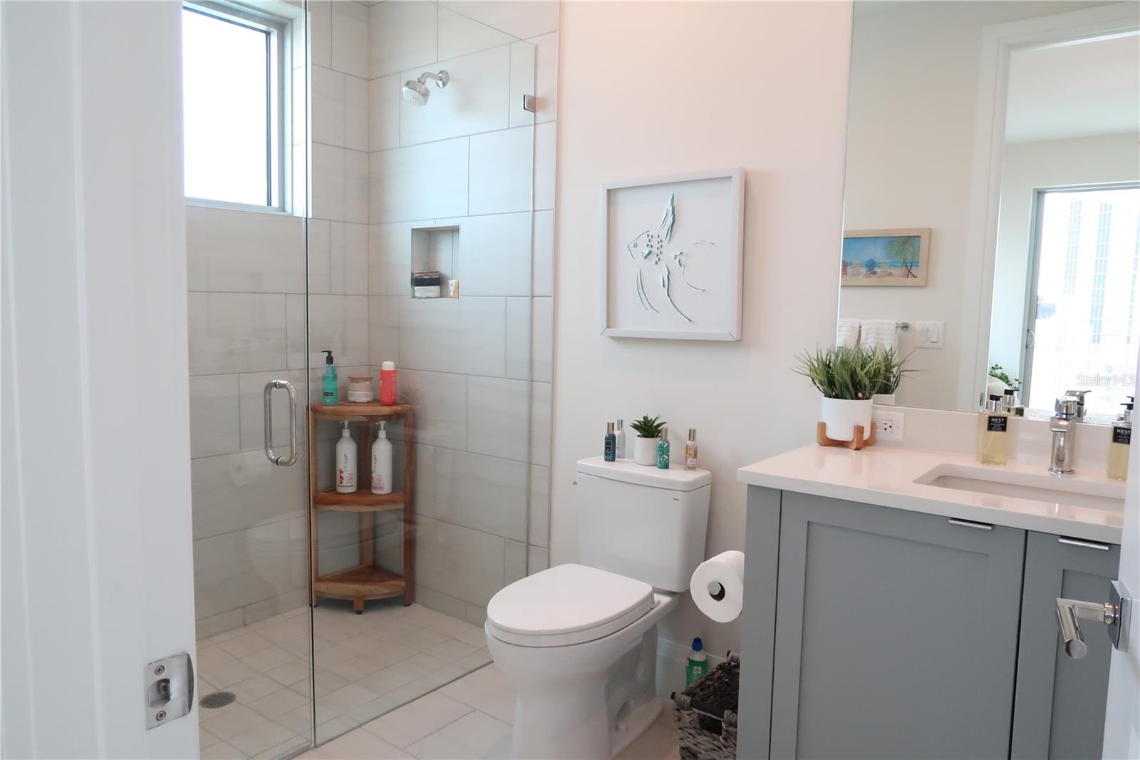 ALTURA BAYSHORE - Residential