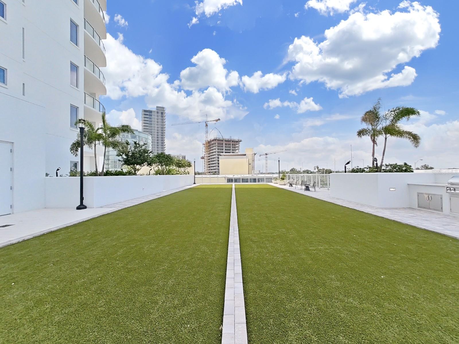 ALTURA BAYSHORE - Residential