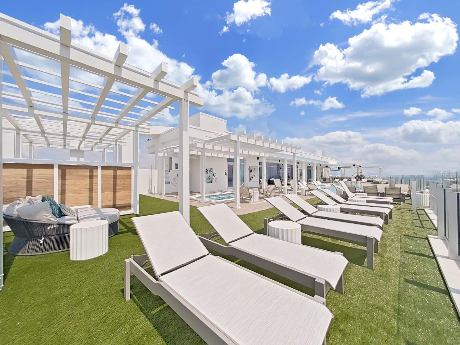 ALTURA BAYSHORE - Residential