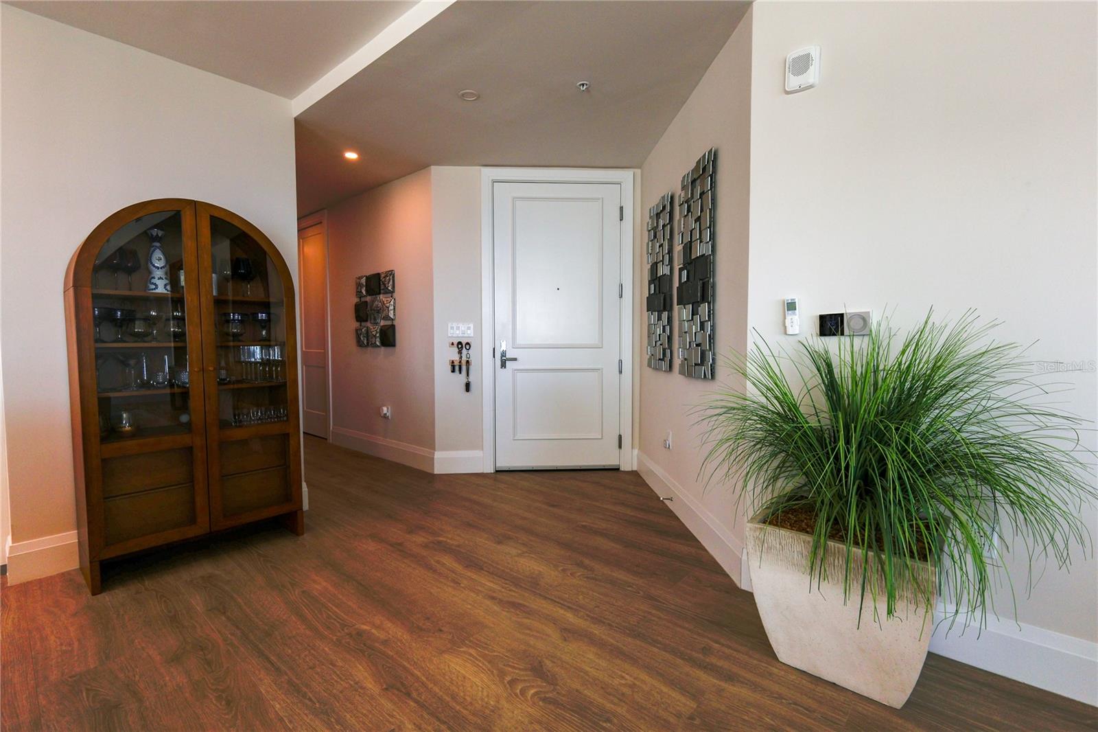 ALTURA BAYSHORE - Residential