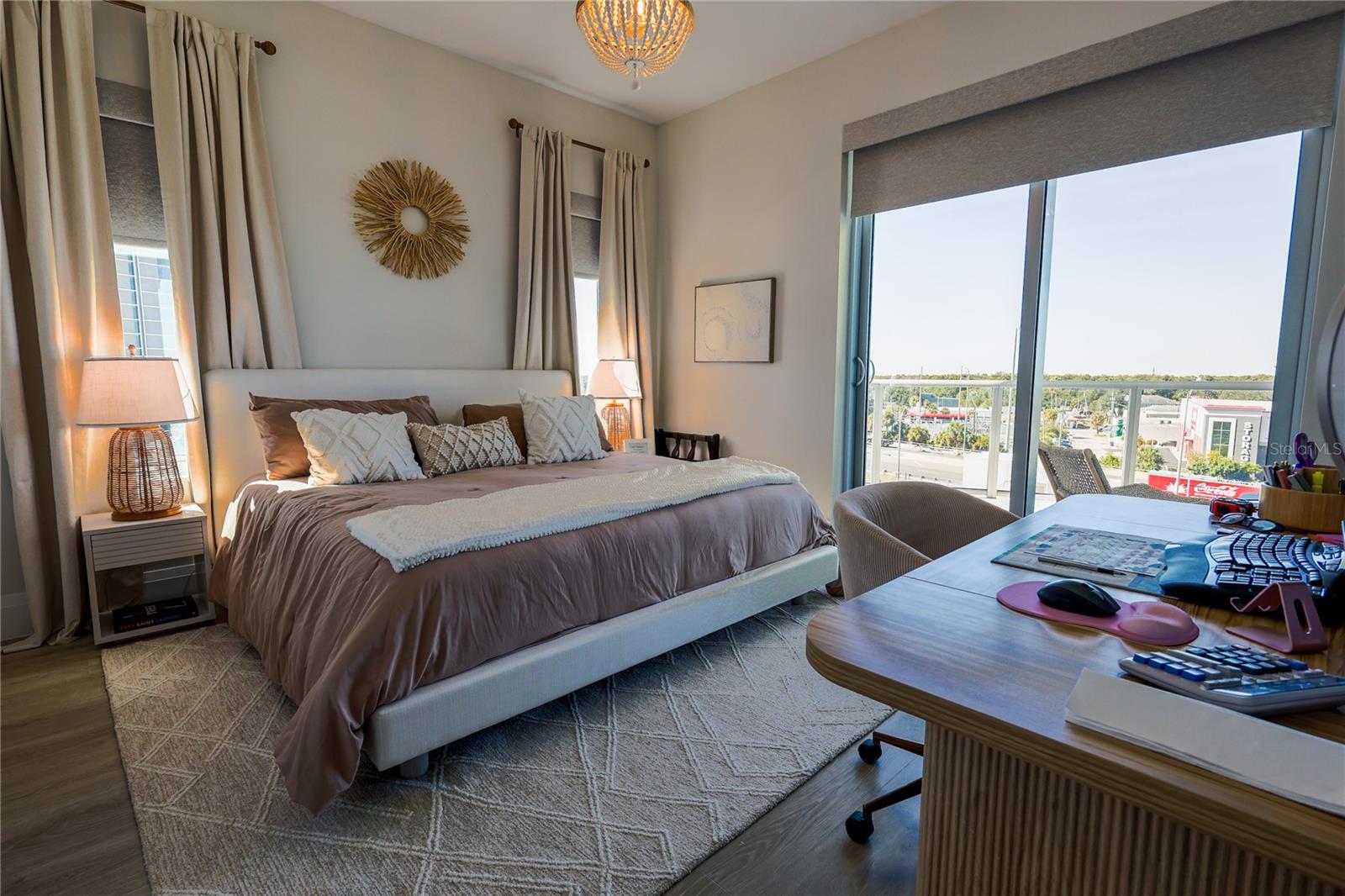 ALTURA BAYSHORE - Residential