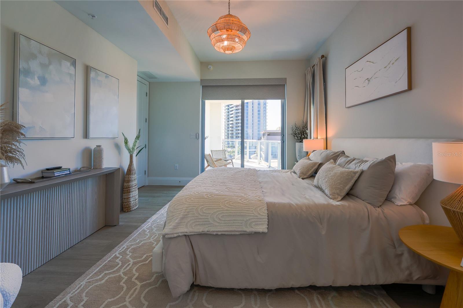 ALTURA BAYSHORE - Residential