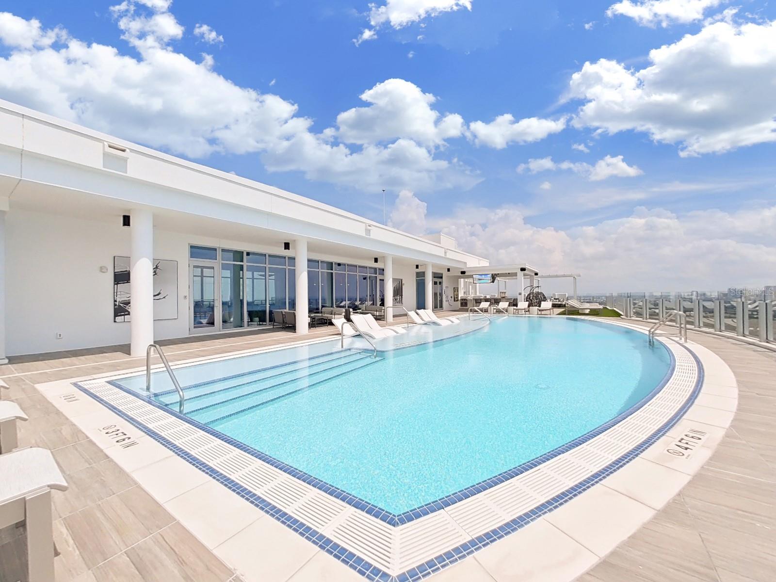 ALTURA BAYSHORE - Residential