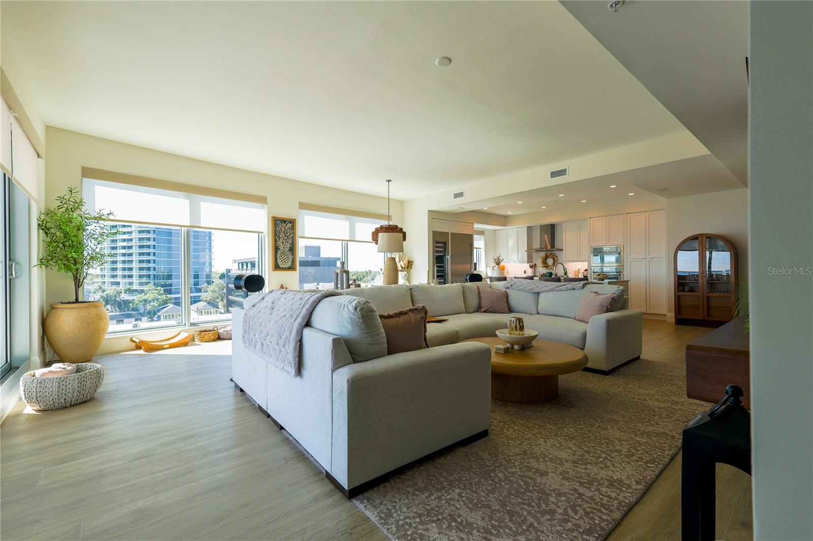 ALTURA BAYSHORE - Residential
