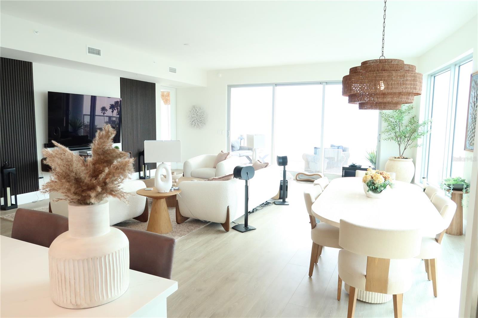 ALTURA BAYSHORE - Residential