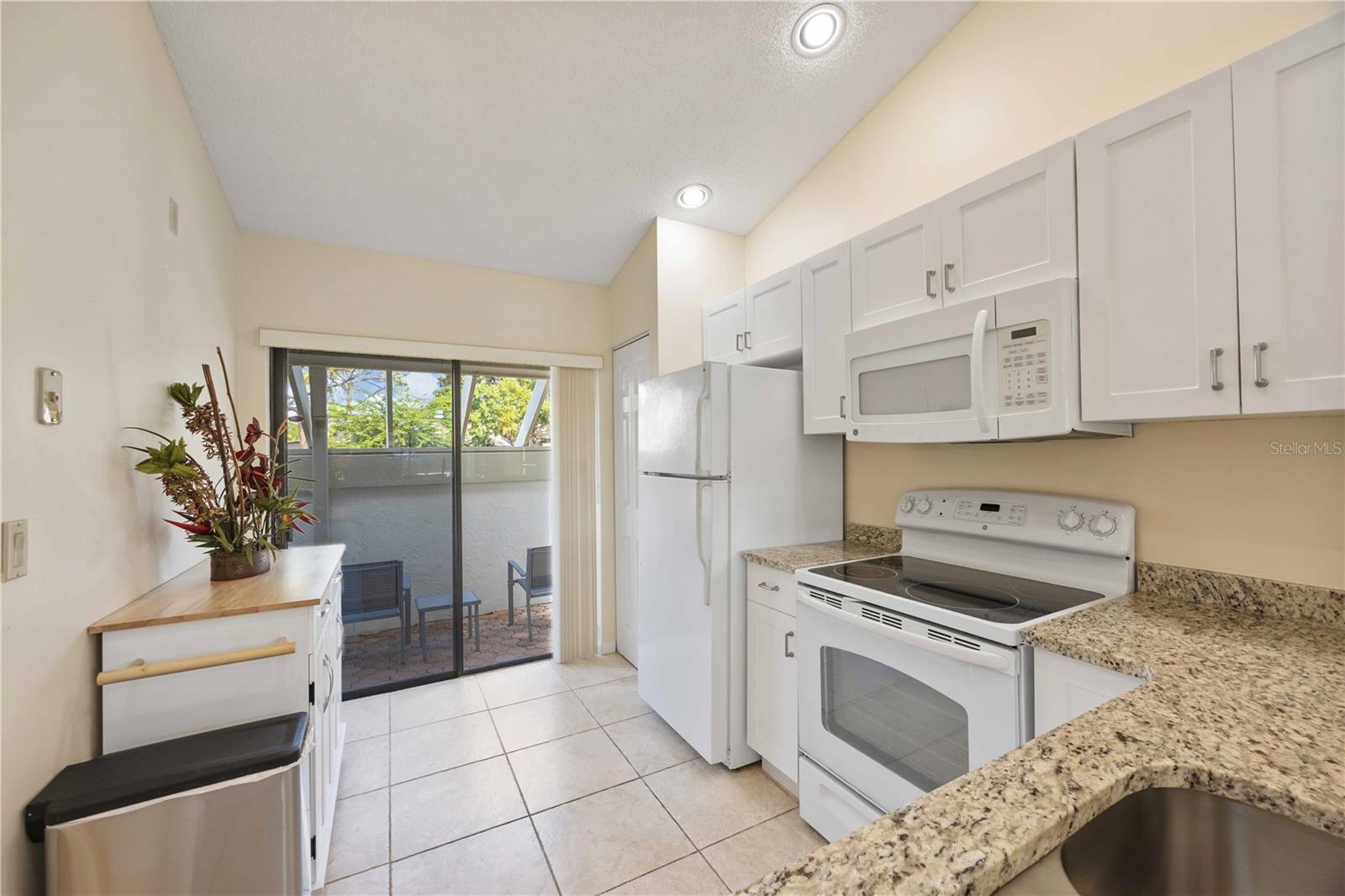 SOMERSET - Residential Lease
