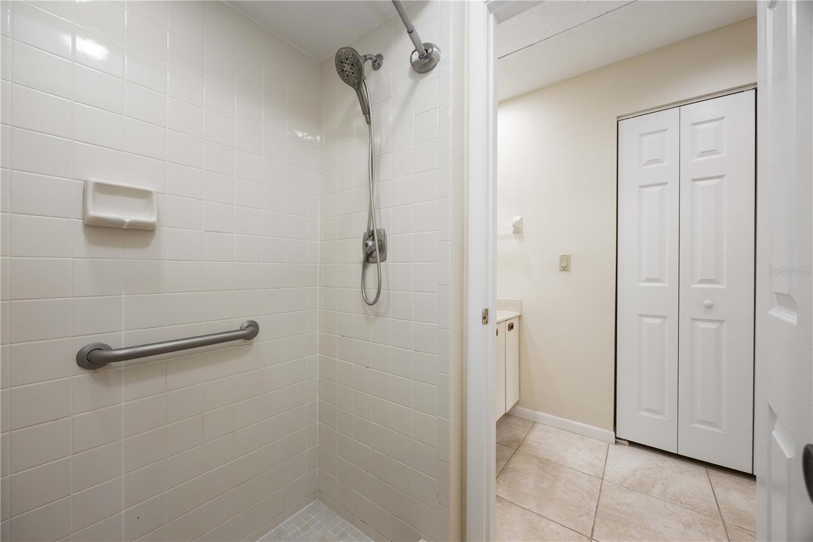 SOMERSET - Residential Lease