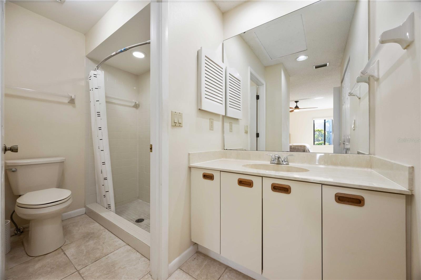 SOMERSET - Residential Lease