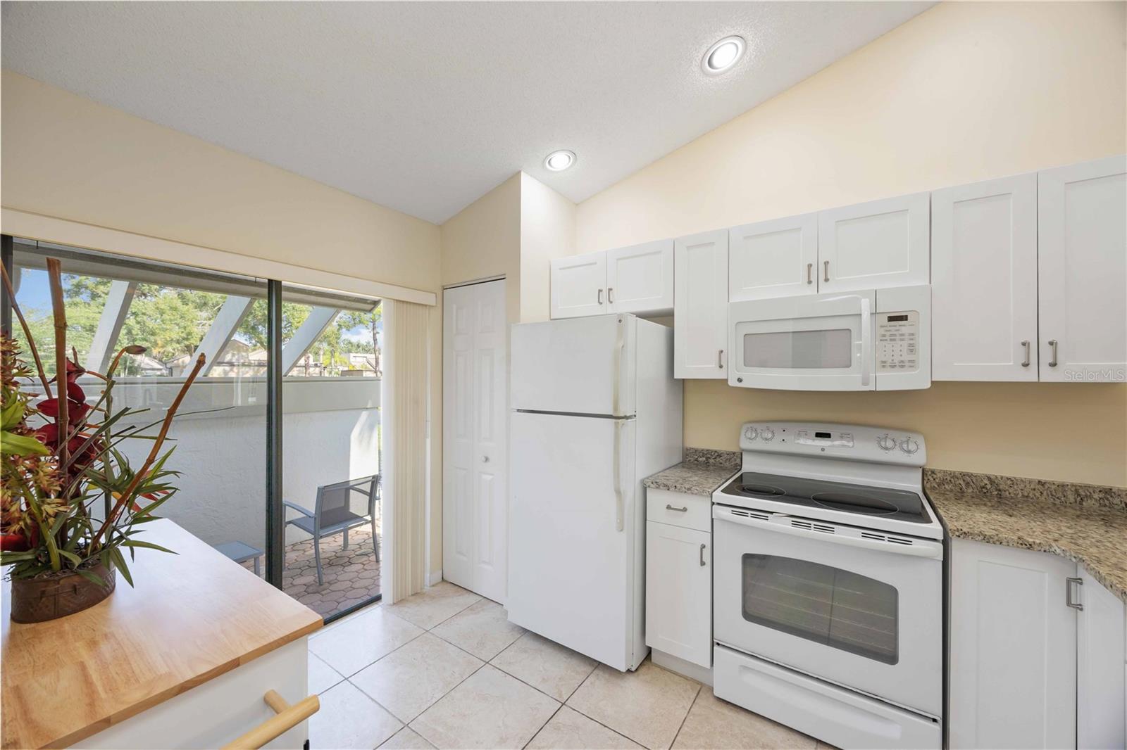 SOMERSET - Residential Lease