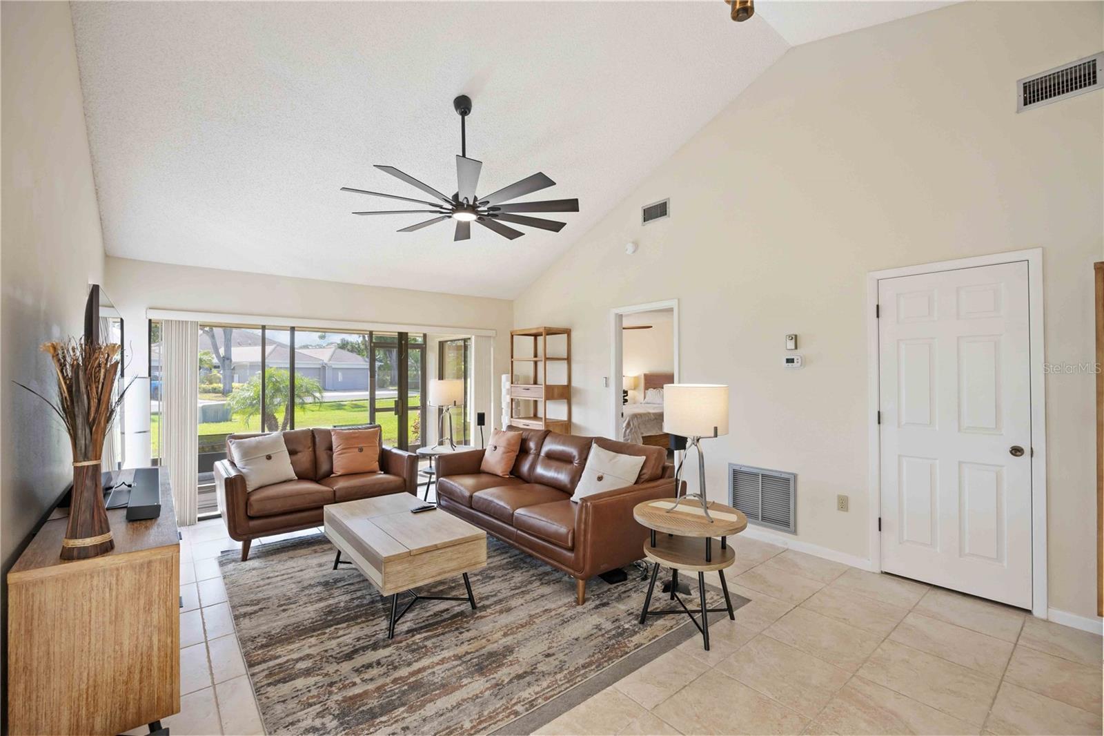 SOMERSET - Residential Lease