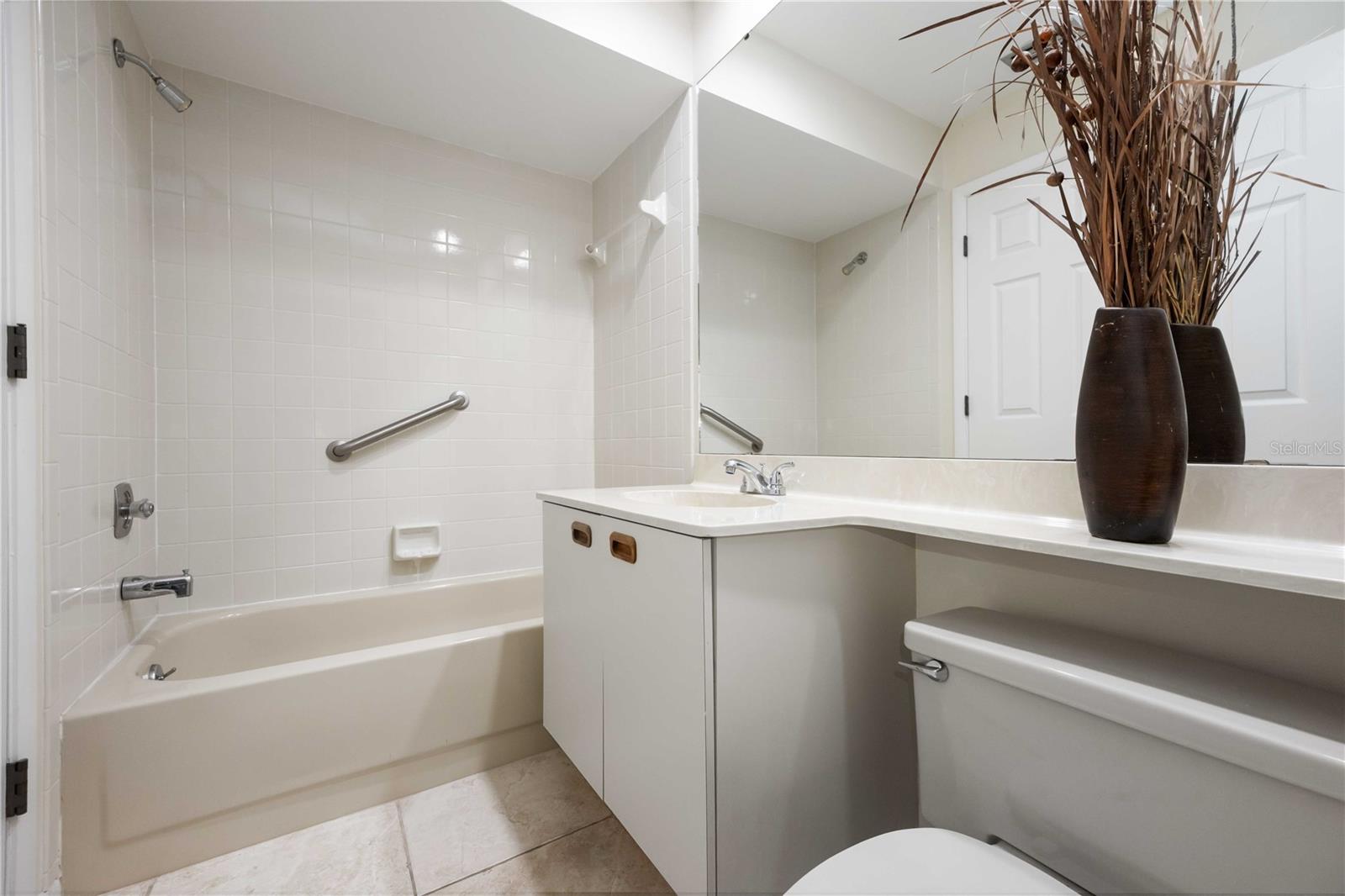 SOMERSET - Residential Lease