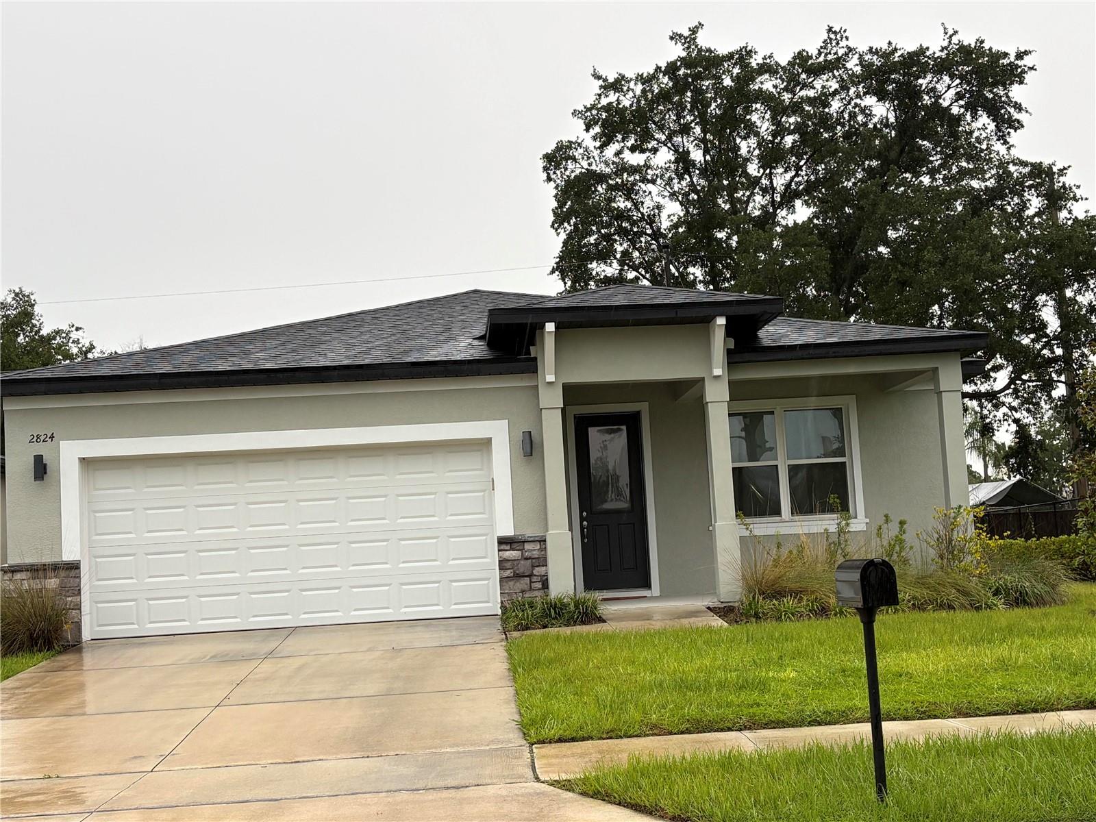 NEWER, ALMOST 2 YEARS NEW, 4 BEDS 2 BATHS, PREMIUM CORNER LOT WITH PRIVACY, DOUBLE CAR GARAGE, 1 STORY SINGLE FAMILY HOME, RARE TO FIND A BRAND NEW COMMUNITY ON THIS AREA 32822.
