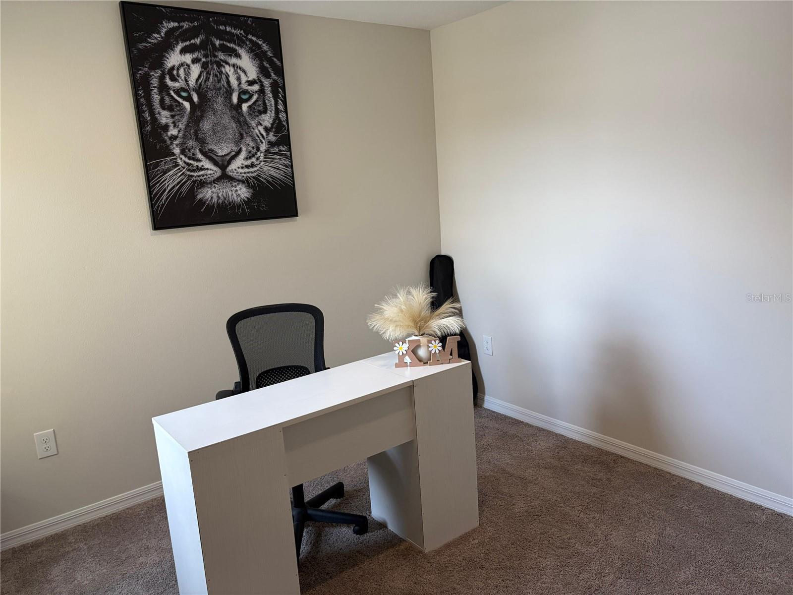 CONGDON TWNHMS PH 1 & 2 - Residential Lease