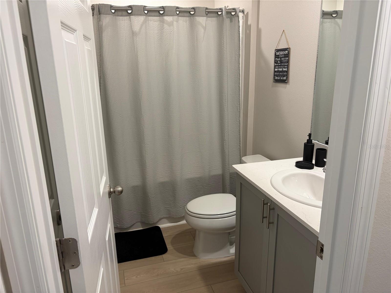 CONGDON TWNHMS PH 1 & 2 - Residential Lease