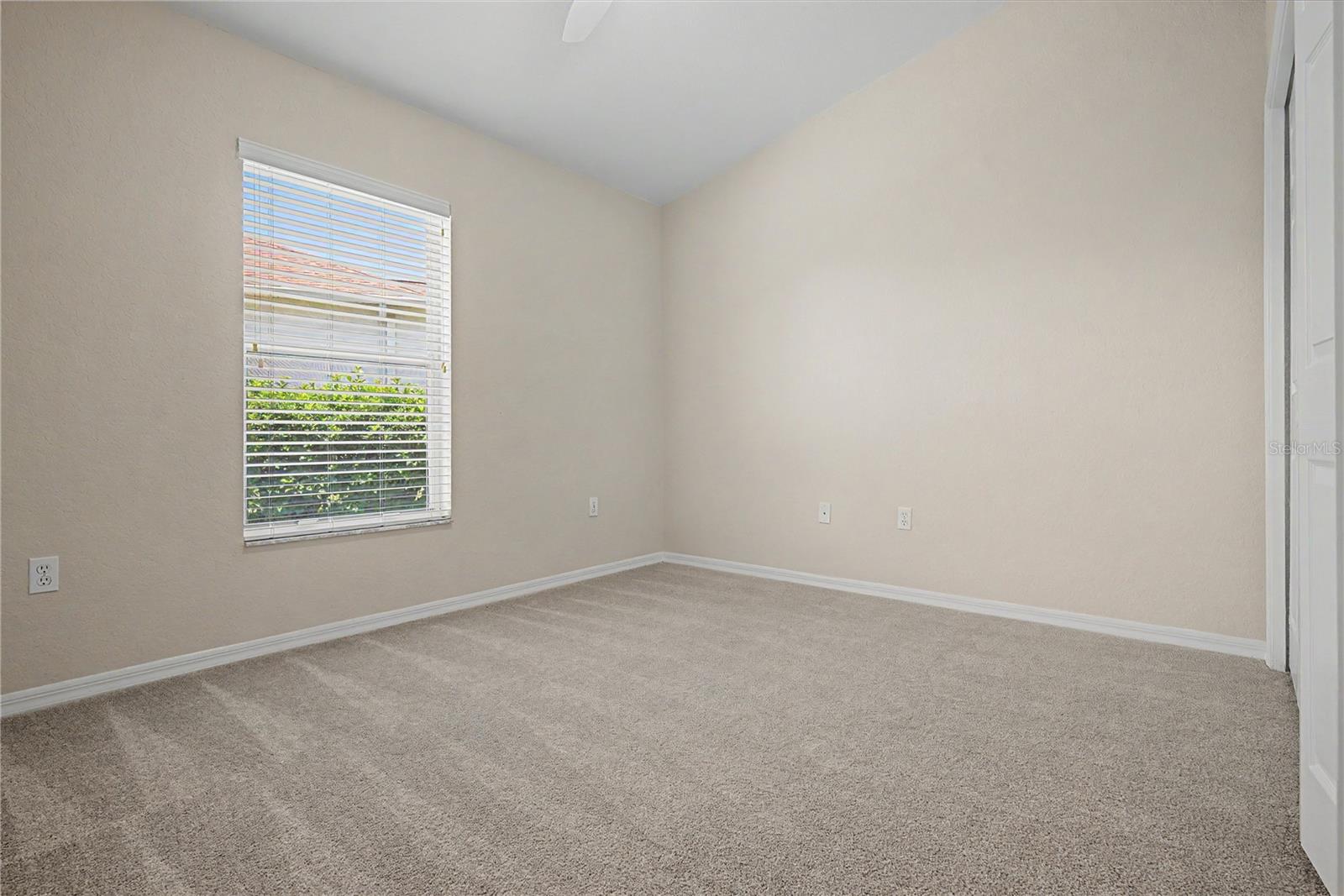 SILVER OAKS - Residential
