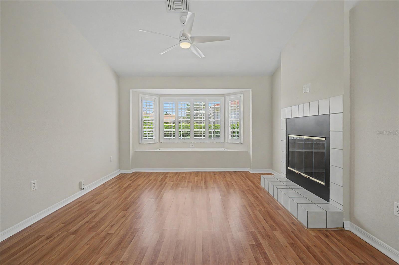 SILVER OAKS - Residential