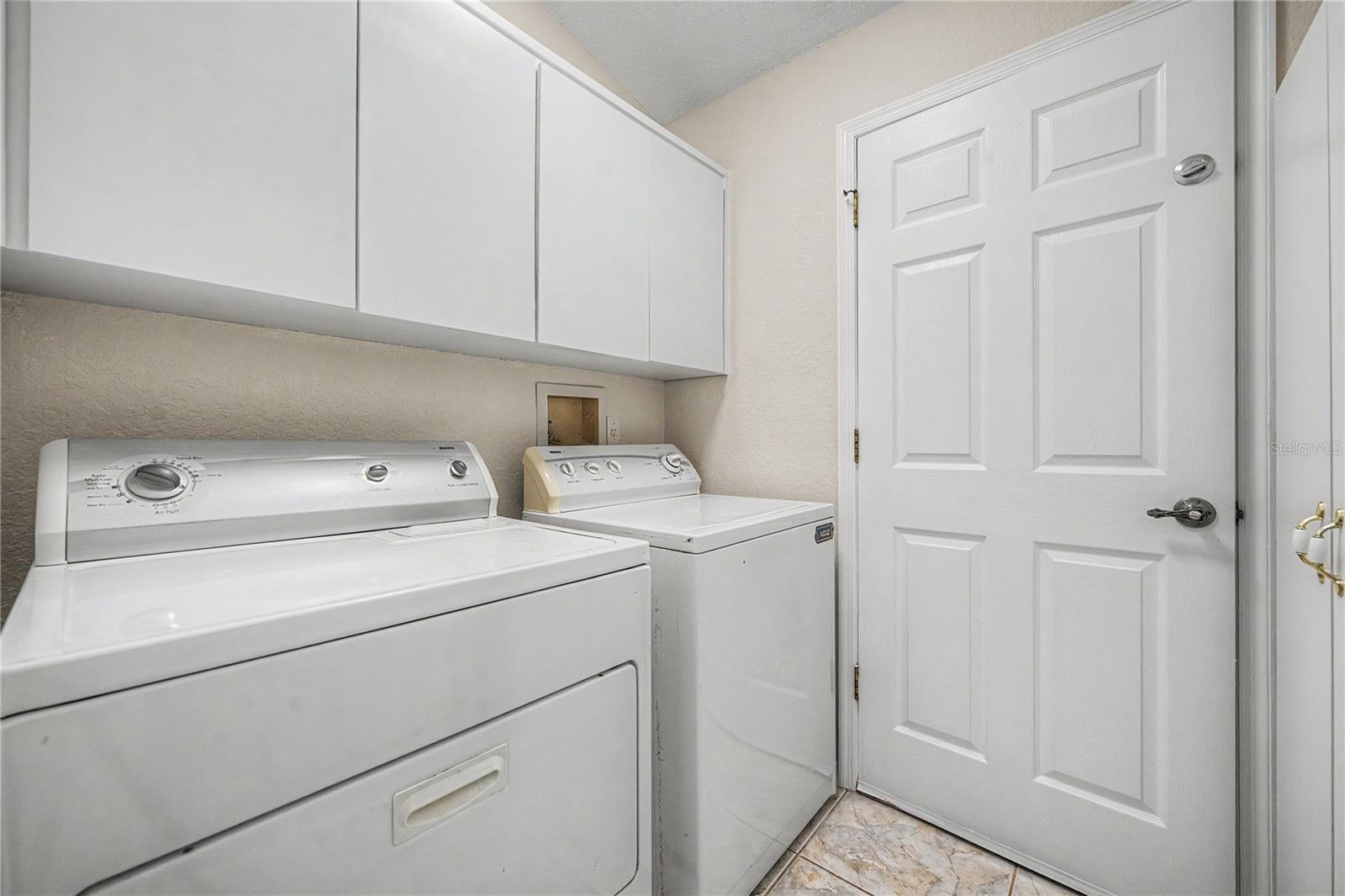 SILVER OAKS - Residential