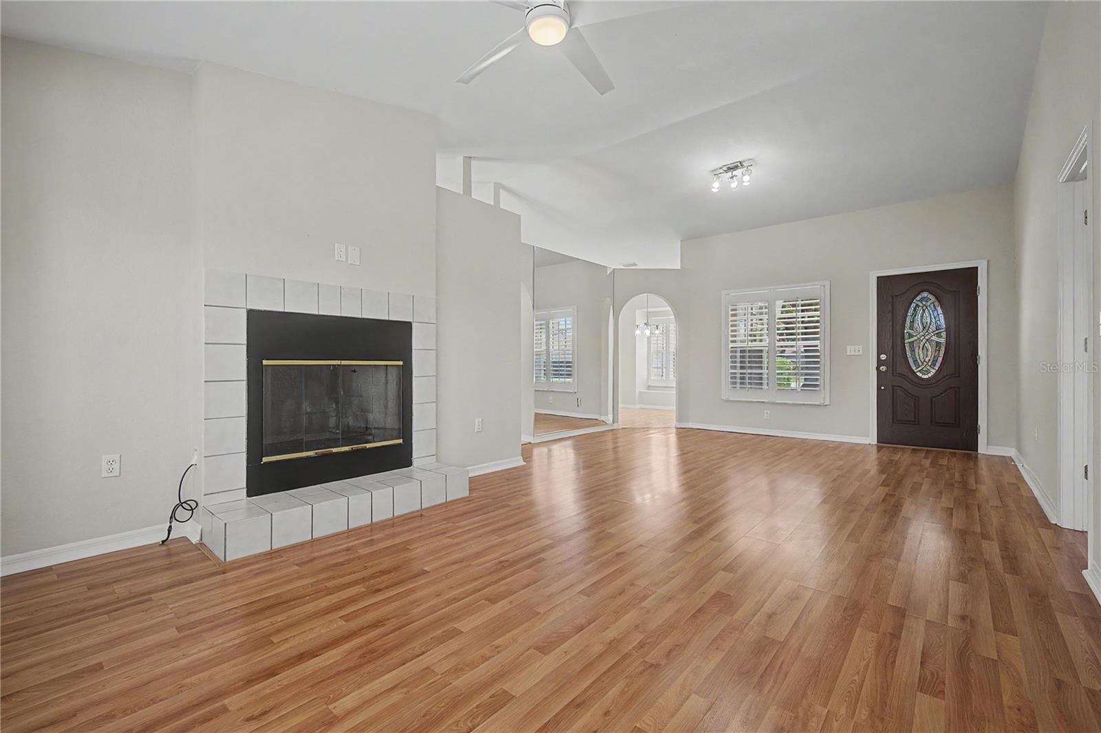 SILVER OAKS - Residential