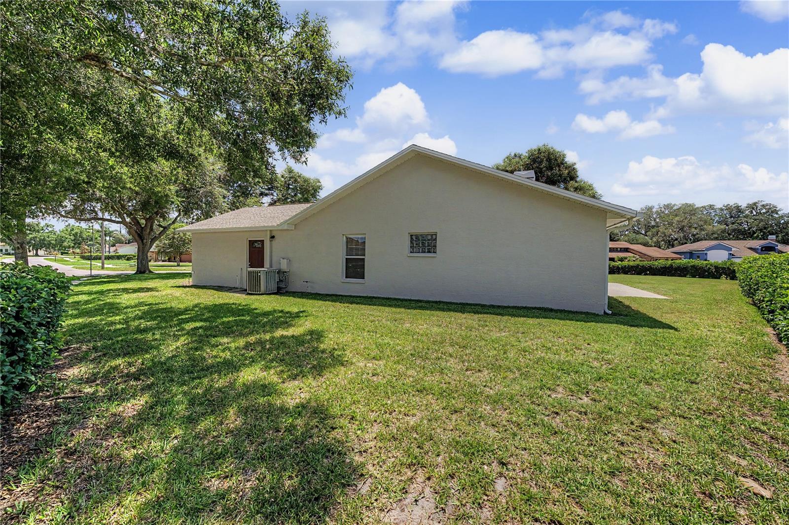 SILVER OAKS - Residential