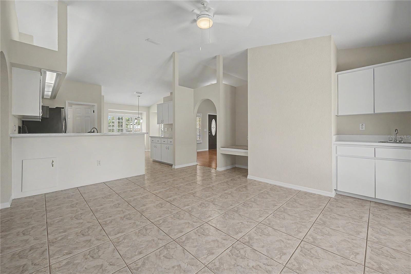 SILVER OAKS - Residential