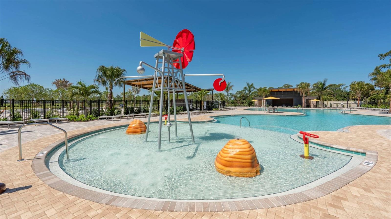 OAKFIELD LAKES - Residential