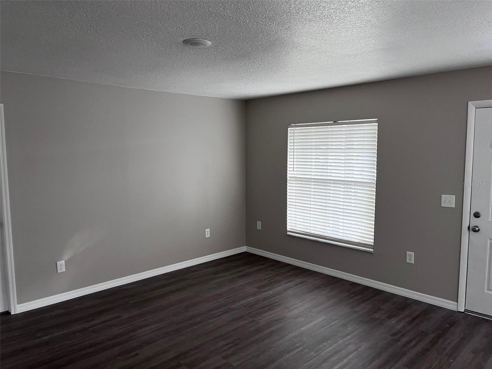 WASHINGTON PARK SEC 01 - Residential Lease