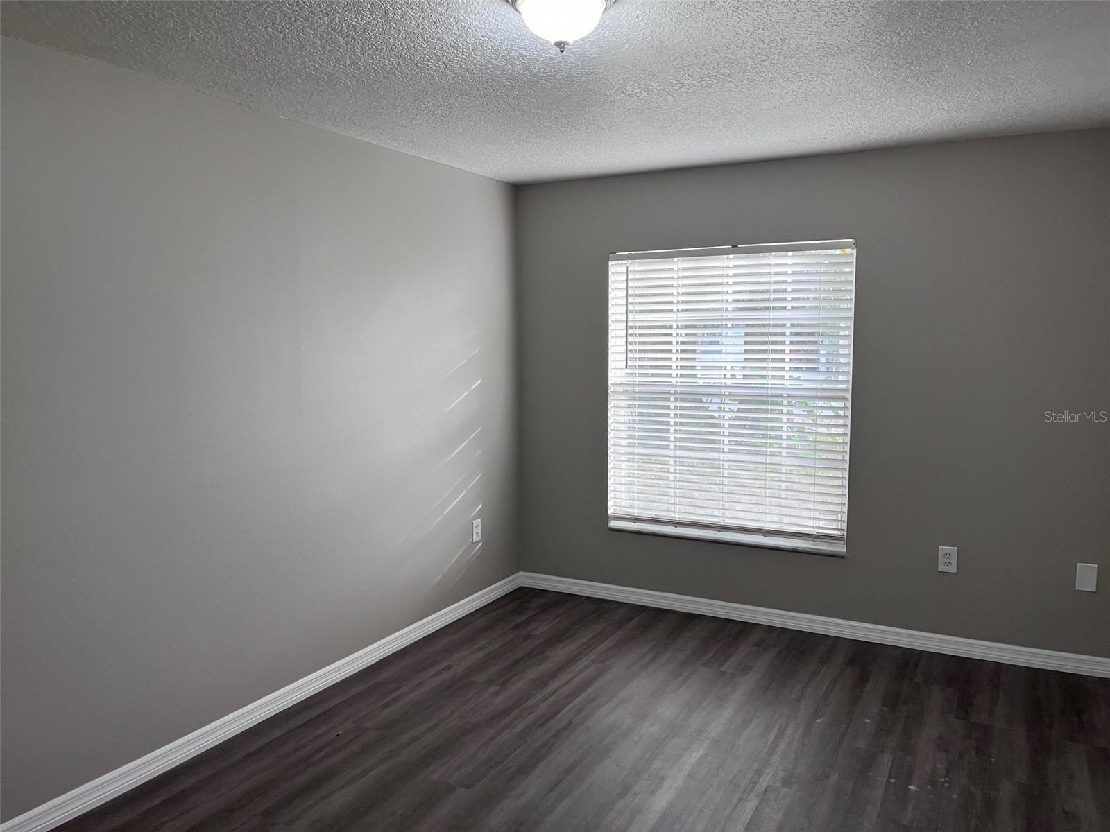 WASHINGTON PARK SEC 01 - Residential Lease
