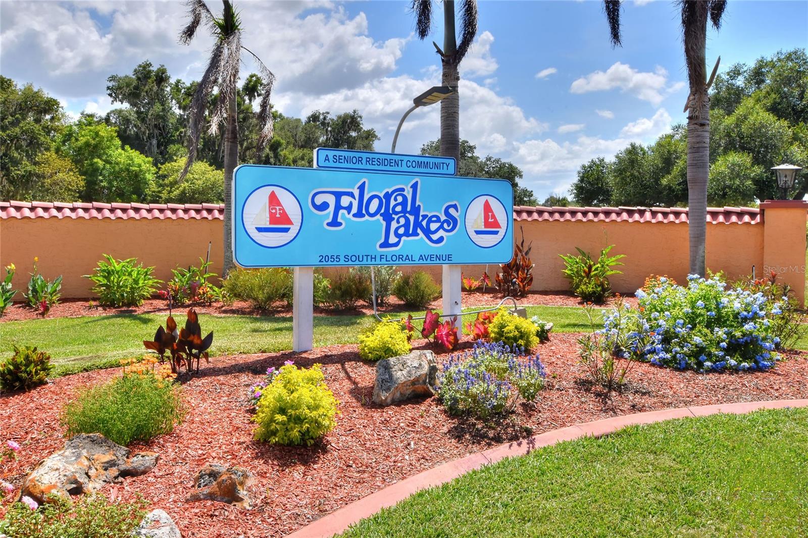 FLORAL LAKES - Residential