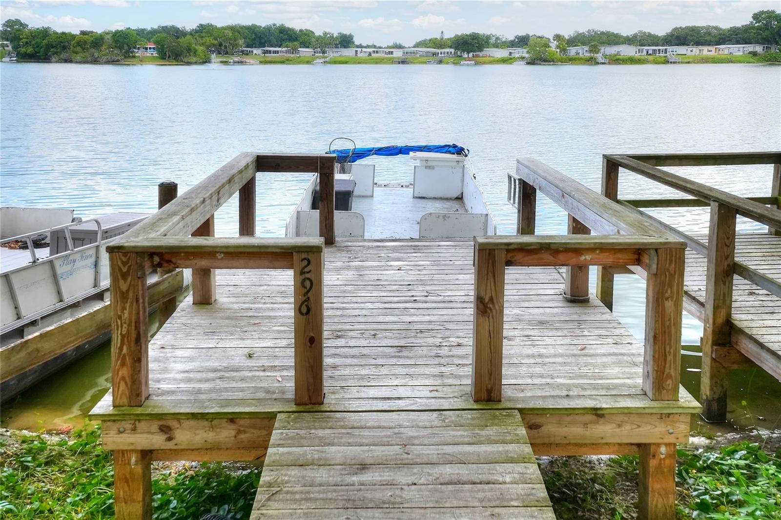 FLORAL LAKES - Residential