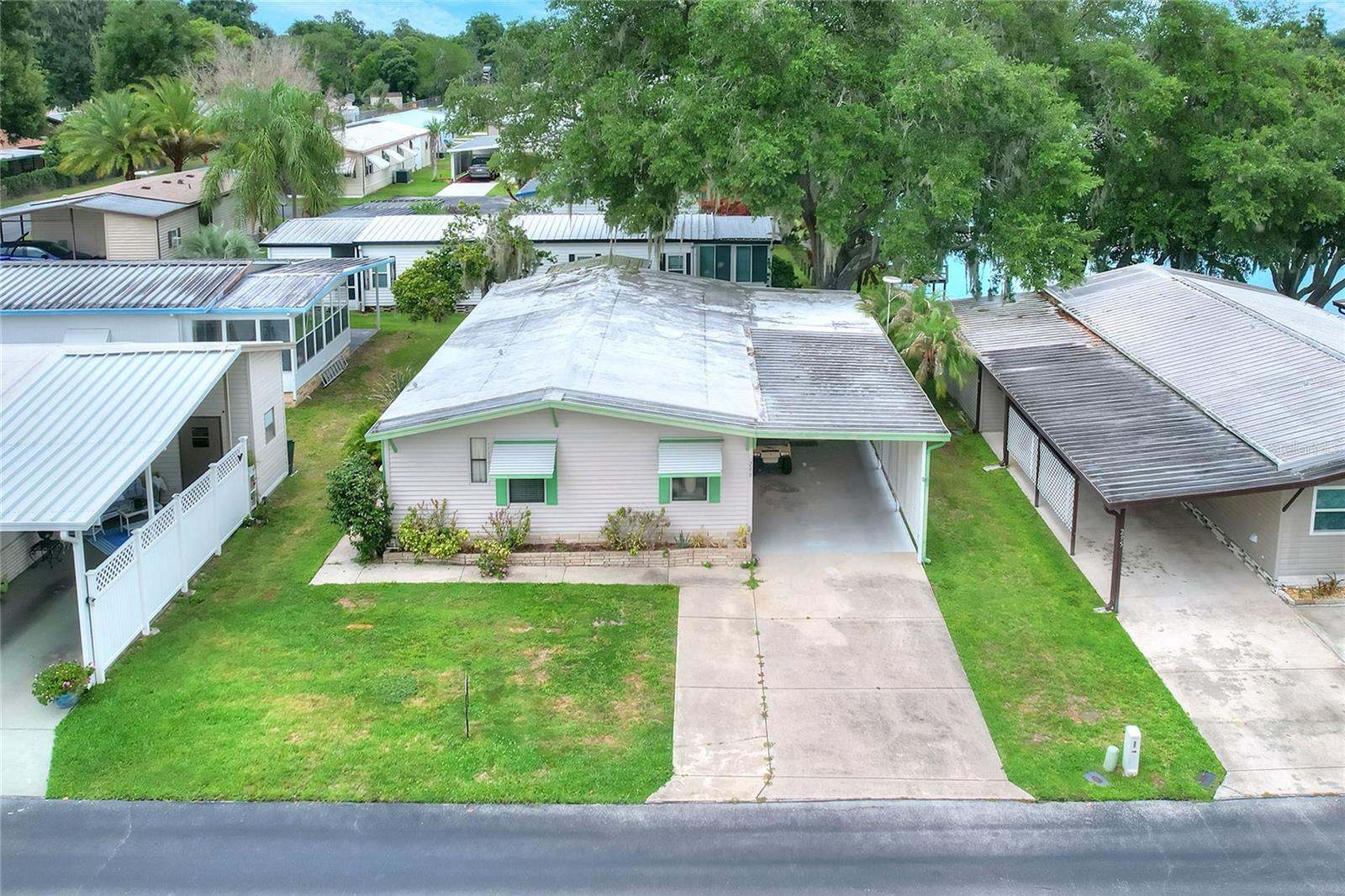 FLORAL LAKES - Residential