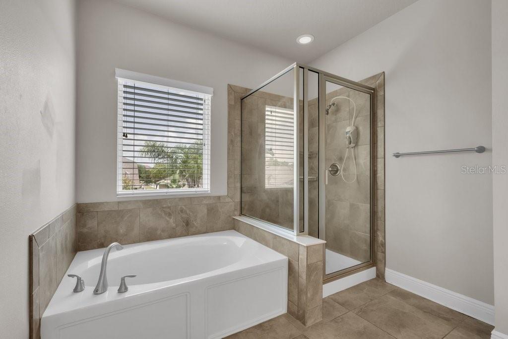 FISHHAWK RANCH - Residential